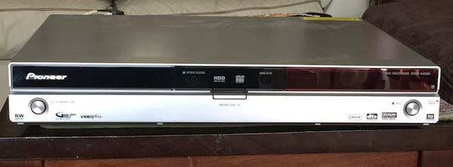 Pioneer DVR-440H 003.jpg